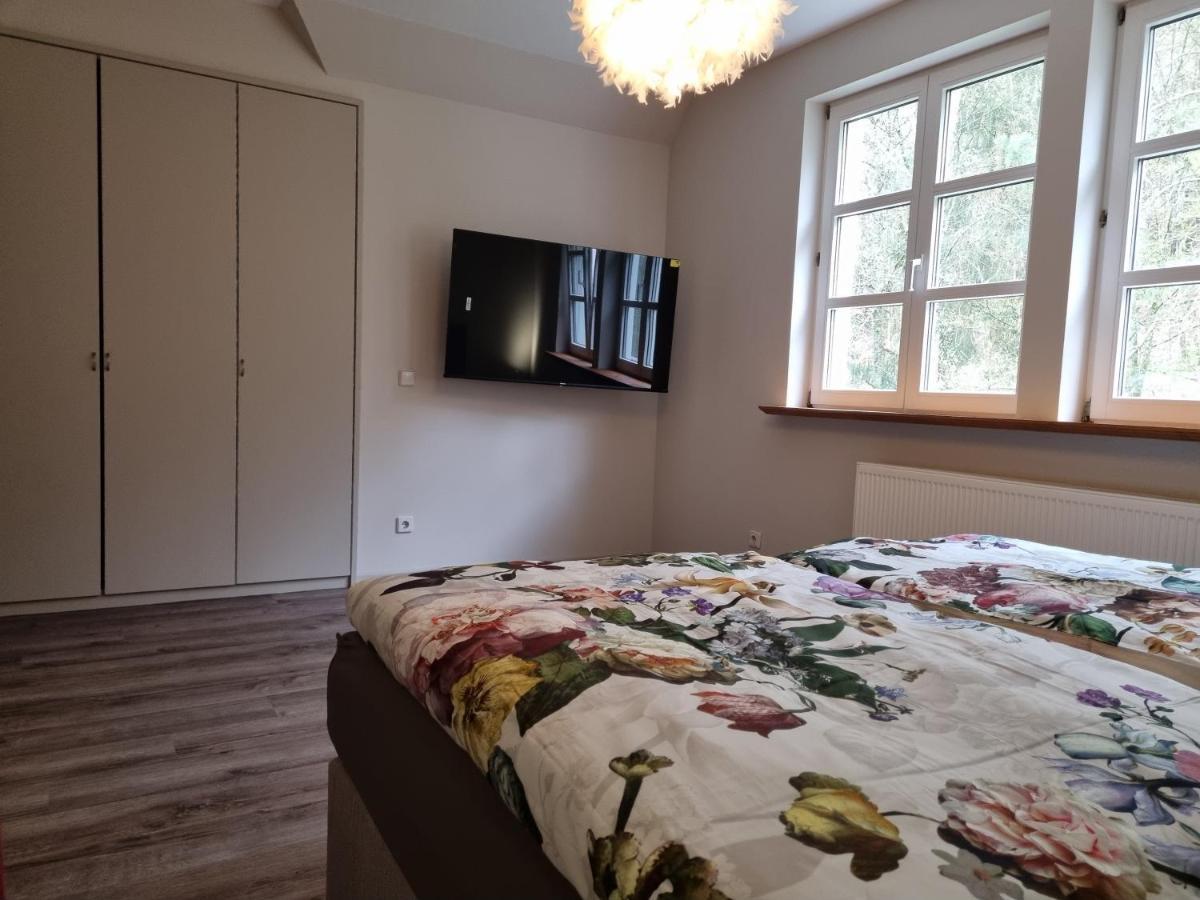 5 Sterne Bahnhoftraum, Appartement "Waldliebe" 133Qm, Grosse Terrasse 70Qm, Qr Code Scannen Fuer Virtuellen Rundgang, Premium Ausstattung Braunfels Dış mekan fotoğraf
