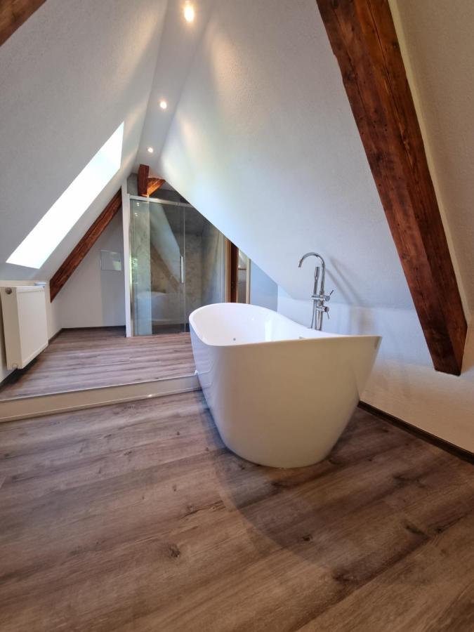 5 Sterne Bahnhoftraum, Appartement "Waldliebe" 133Qm, Grosse Terrasse 70Qm, Qr Code Scannen Fuer Virtuellen Rundgang, Premium Ausstattung Braunfels Dış mekan fotoğraf